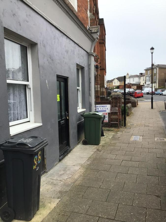 96 High Street Lägenhet Ryde  Exteriör bild